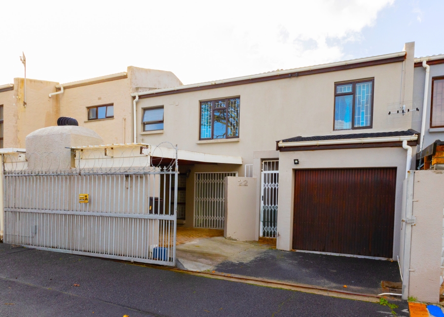 3 Bedroom Property for Sale in Oakdale Western Cape